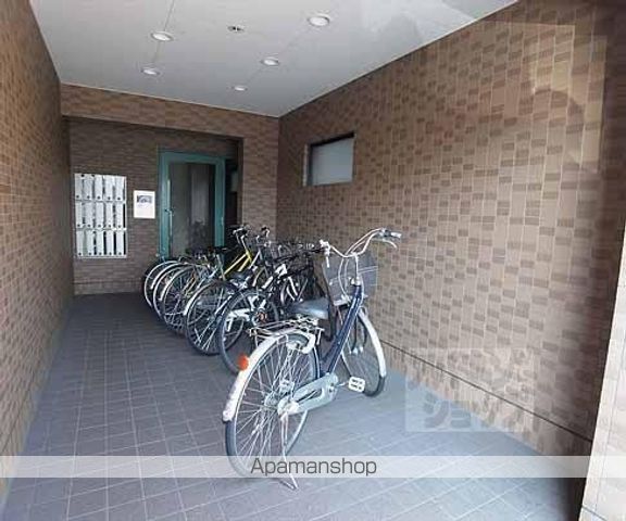桂川ショウエイマンションの玄関写真
