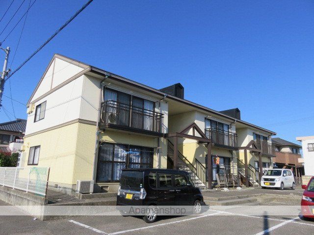 巴ハイツの外観写真