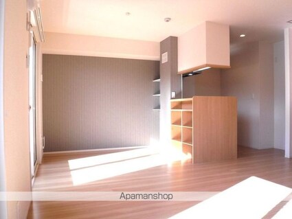 ラファエル[2LDK/52.54m2]のリビング・居間