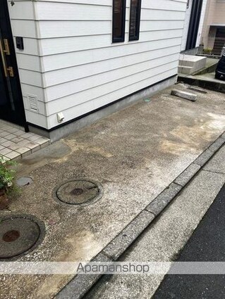 金が谷戸建[3LDK/75.2m2]の駐車場