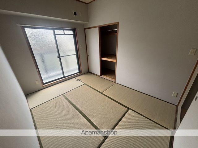 エル三津屋の内装写真