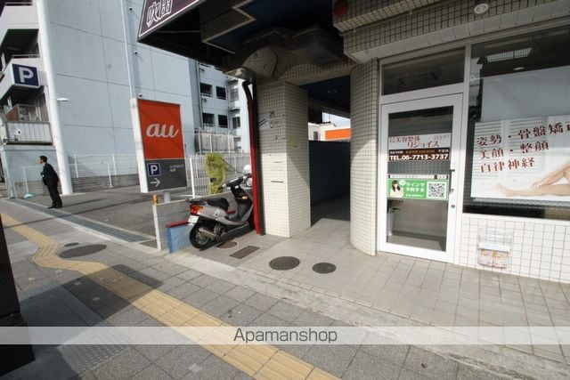 スカイフィールド豊中の玄関写真