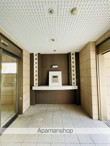 ディアコート千早の玄関写真