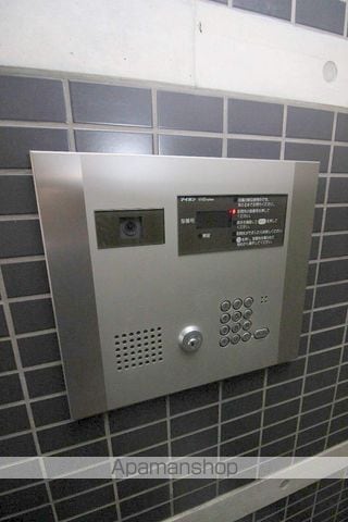 南堀江アパートメントシエロの玄関写真