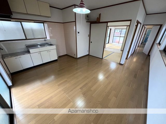 植柳元町貸家の内装写真