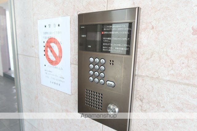 メゾン テンペルの玄関写真
