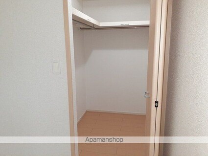 ローレルパーク[2LDK/57.21m2]の収納