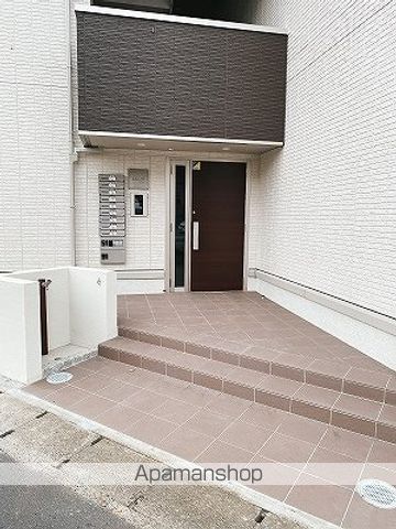 リーラNの玄関写真