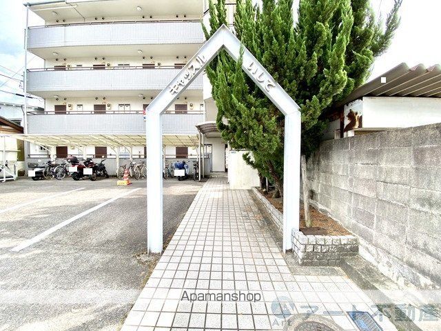 キャッスル石手の玄関写真