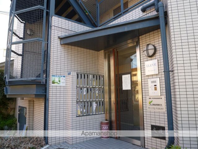 エルベ守口の玄関写真