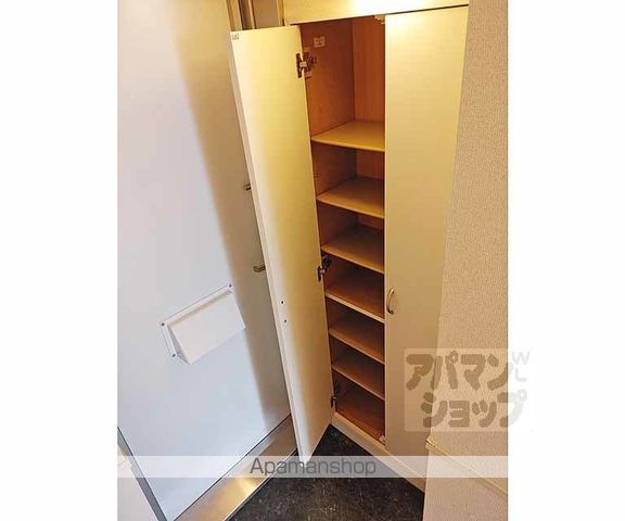 レオパレス鳥羽街道ファミリアの内装写真