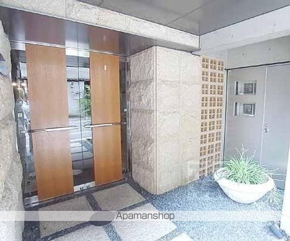 SIX BIJOUX 堺町六角の外観写真