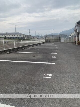 メゾニティ立石Ｃ棟[2LDK/51.34m2]の駐車場