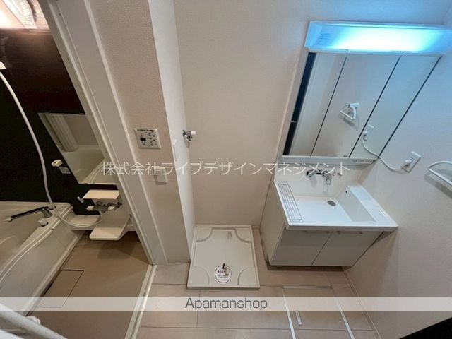 クロユリの内装写真
