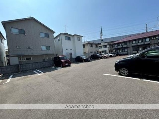 フロントコートのその他写真