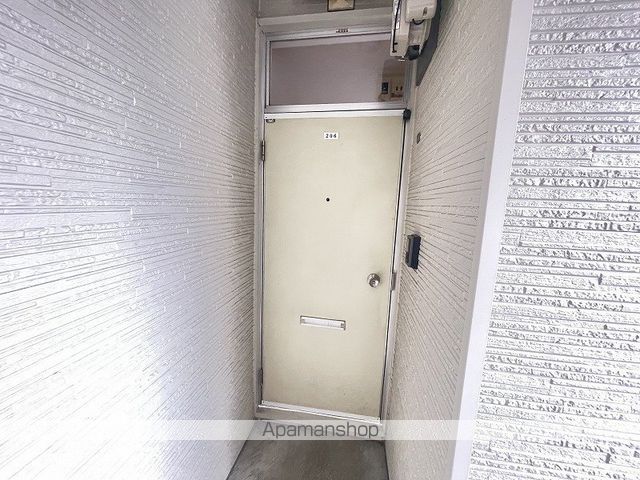 ドミール前田の玄関写真