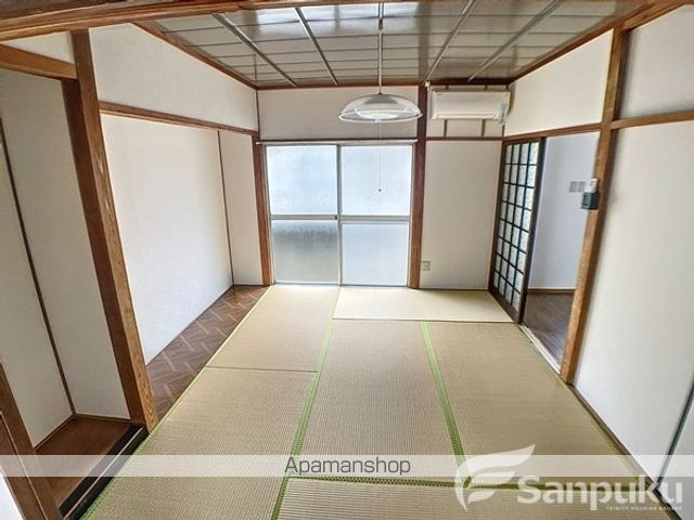 伊予鉄道横河原線 いよ立花駅 徒歩10分 2階建 築57年の内装写真