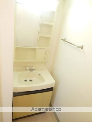 パークハイツ東口[4DK/66.48m2]の共用部1