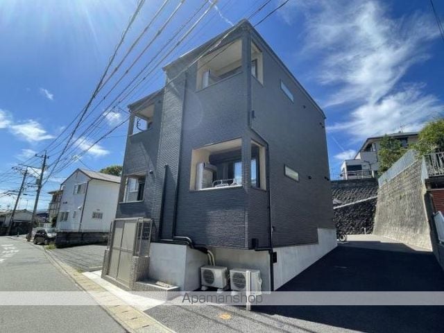 イル・カーサ大橋南の玄関写真