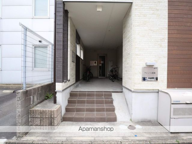 アジュール鶴舞の玄関写真
