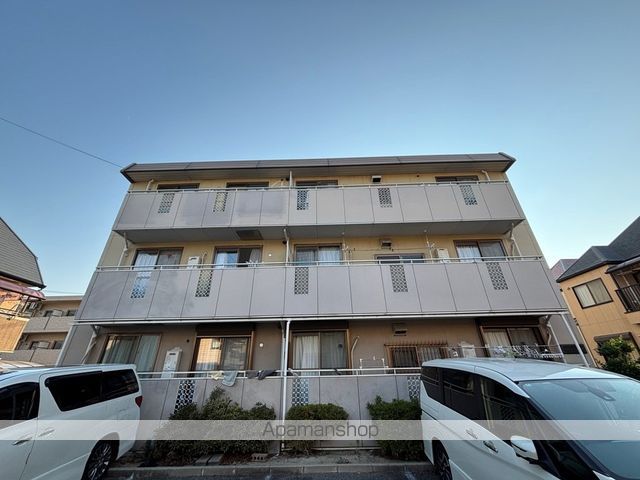 トリヴァンベール門前