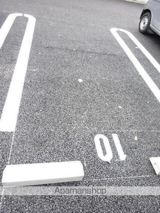 ヒルズ・コート[1LDK/59.21m2]の駐車場