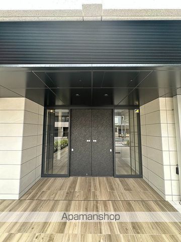 ラティエラ上野入谷の玄関写真