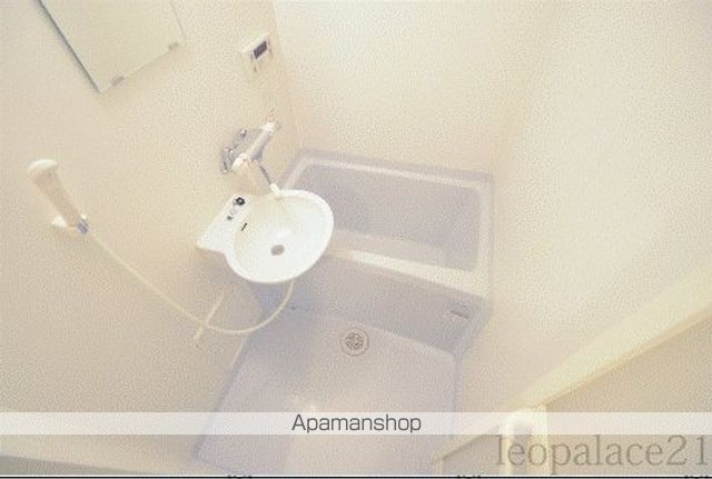 レオパレスフローラ湯築の内装写真
