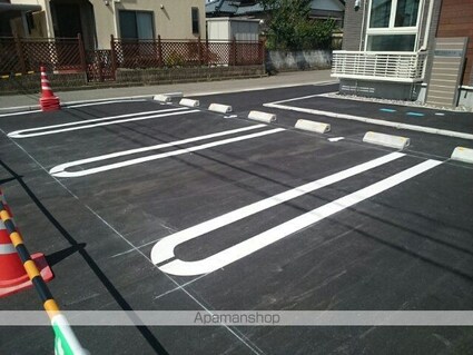 フォンテーヌ[1LDK/41.96m2]の駐車場