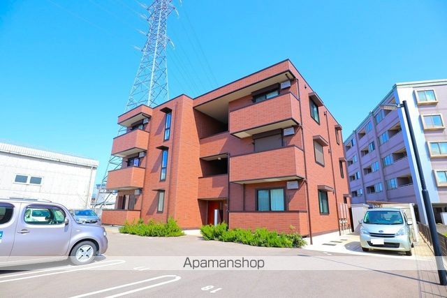 ロイヤルコート若宮の外観写真