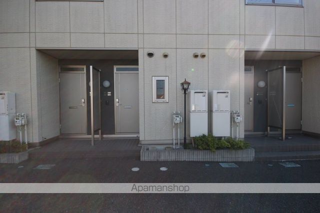 マッティーノN棟の玄関写真
