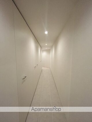東京都世田谷区北沢１丁目[1LDK/51.37m2]の玄関