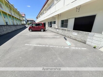 和歌山県和歌山市田尻[1LDK/39.69m2]の駐車場