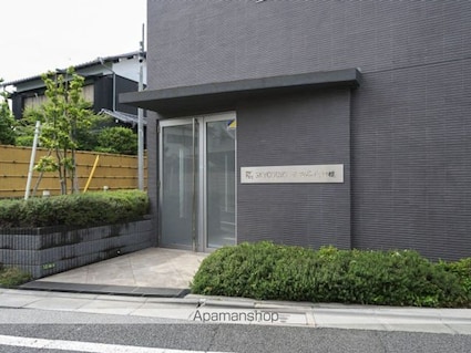 スカイコート世田谷代田橋[1K/25.66m2]のエントランス