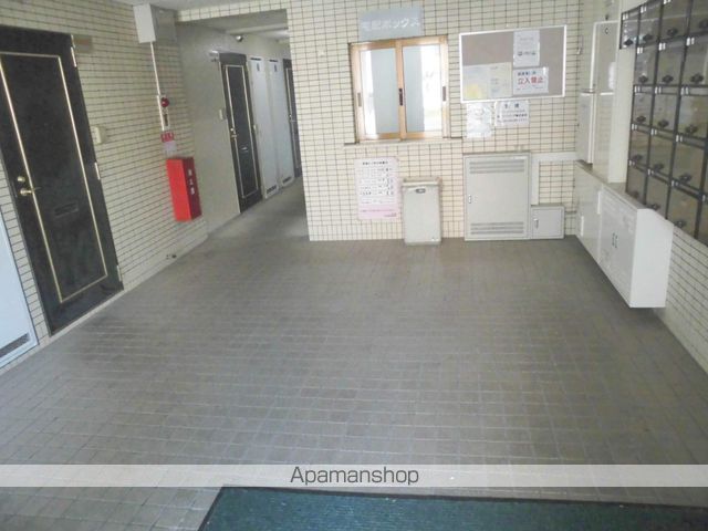 グランエクセル北花田の玄関写真