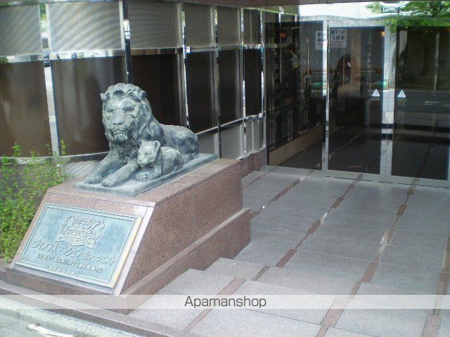ライオンズマンション名大ウエストの玄関写真