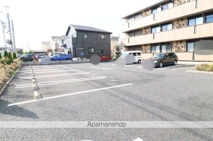 ベルウッド六番館[1LDK/45.04m2]の駐車場