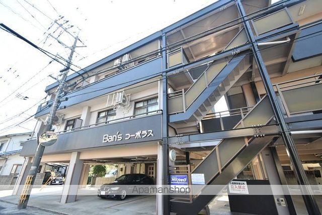 バンズコーポラスの玄関写真