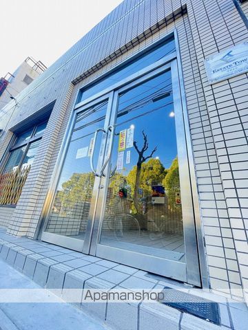 メゾン城北の玄関写真