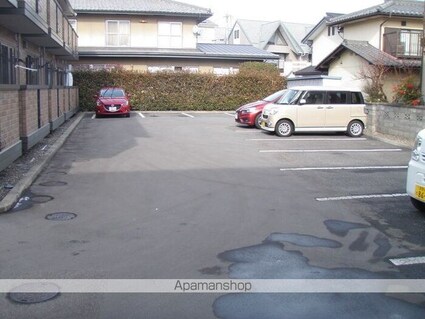 ＢＲＩＣＫ　ＨＯＵＳＥ[1LDK/33.39m2]の駐車場