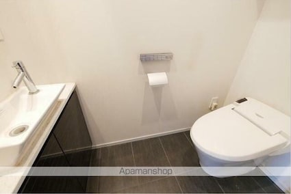 コンフォリア新宿イーストサイドタワー[1R/43.07m2]のトイレ