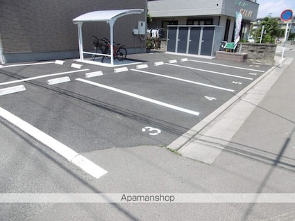 Ｓｔａｒ　Ｔｅｒｒａｃｅ　福室[1LDK/33.81m2]の駐車場