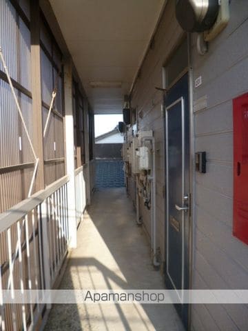 越後線 関屋駅 徒歩7分 2階建 築37年の玄関写真