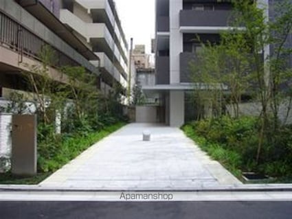 ガレリア東新宿[1K/25.5m2]の周辺1