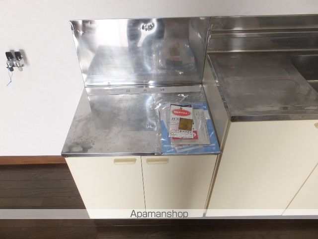 元町アパートメントの内装写真