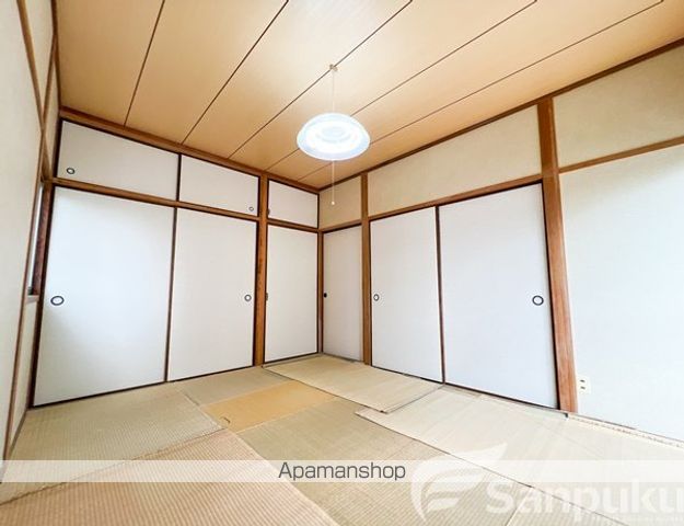 松山市 2階建 築44年の内装写真