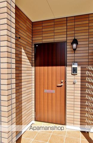 クラール 安宅Aの玄関写真