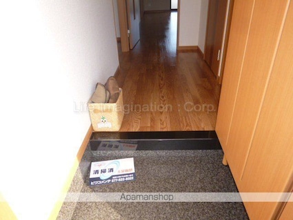 プランドール悠[2LDK/57.33m2]の玄関