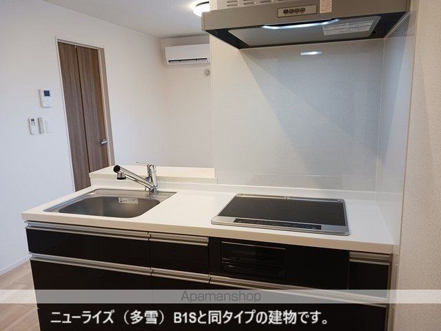 ヒカルサ金沢畝田東Iの内装写真