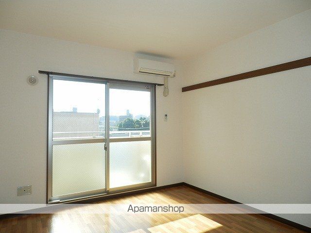 CYNTHIA山下の内装写真